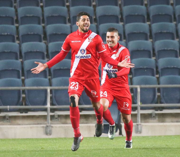 ג'אבר עטאא. "לכל שחקן יש מחליף אז כולם יתנו 200 אחוז" (דני מרון) ג'אבר עטאא. "לכל שחקן יש מחליף אז כולם יתנו 200 אחוז" (דני מרון)