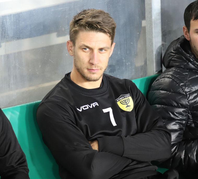 יאקוב סילבסטר. ימשיך בהרכב (דני מרון)