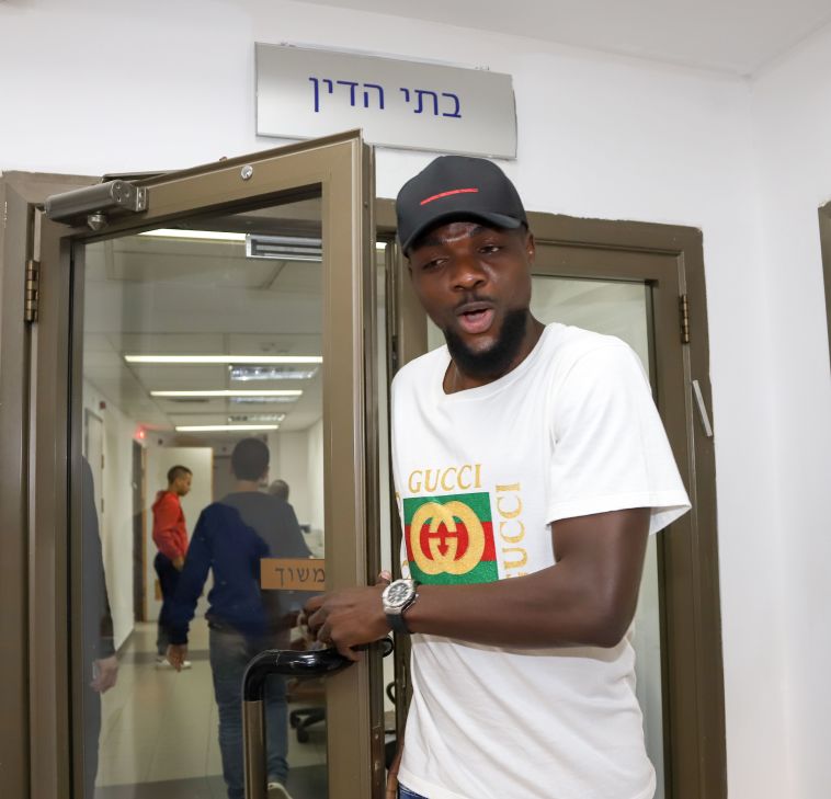 ג'ון אוגו. יפרוש בניגריה (דני מרון)