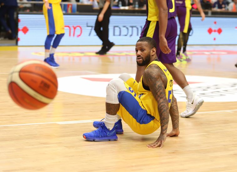 פייר ג'קסון (עדי אבישי)