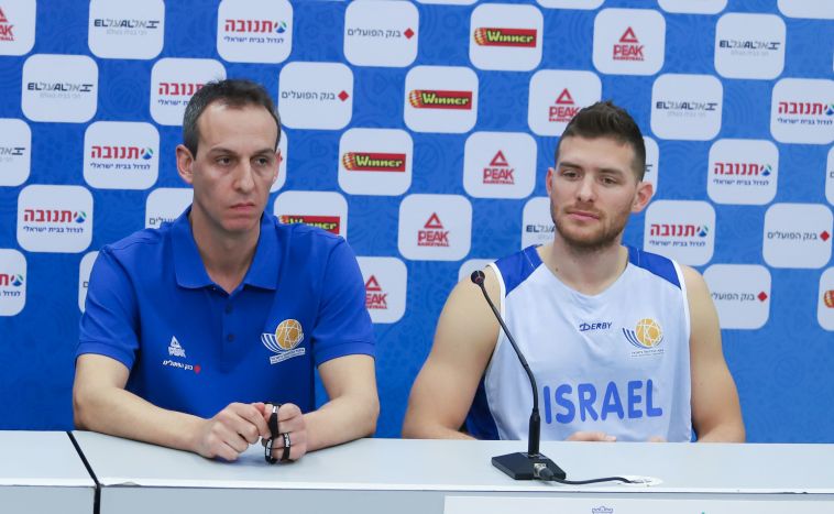קטש ומקל במסיבת העיתונאים (דני מרון)