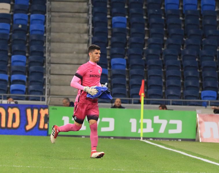 עומרי גלזר. מאמינים בו (ערן לוף)