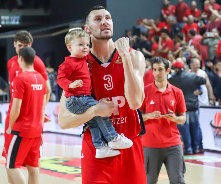 טוני גפני. הקניט את אוהדי מכבי (דני מרון)