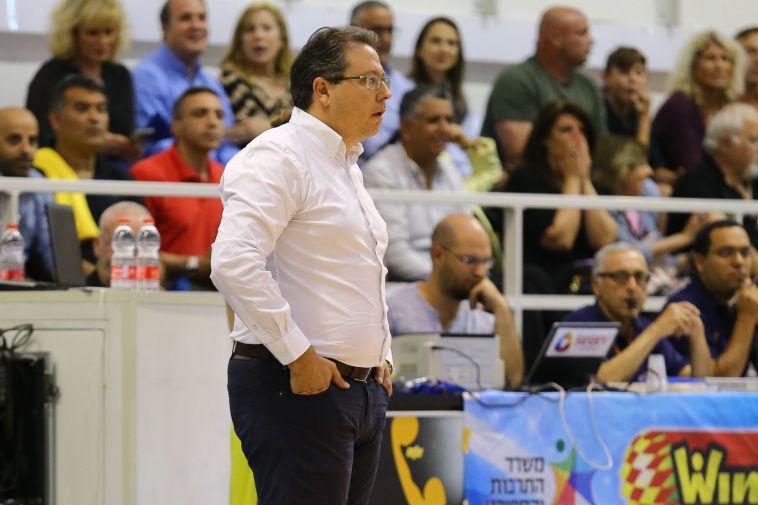 עדן ענבר. הצלחה גדולה (לירון מולדובן) עדן ענבר. הצלחה גדולה (לירון מולדובן)