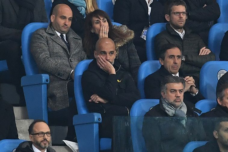 פפ ביציע. צעק על השופט בהפסקה והורחק (AFP) פפ ביציע. צעק על השופט בהפסקה והורחק (AFP)