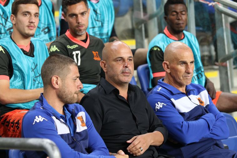 אבוקסיס. ידע לעצור את וואקמה (עדי אבייש)