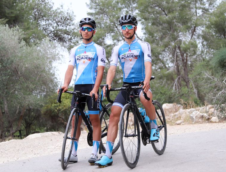 גיא שגיב וגיא ניב. הרוכבים הישראלים בסגל הקבוצה (דני מרון)