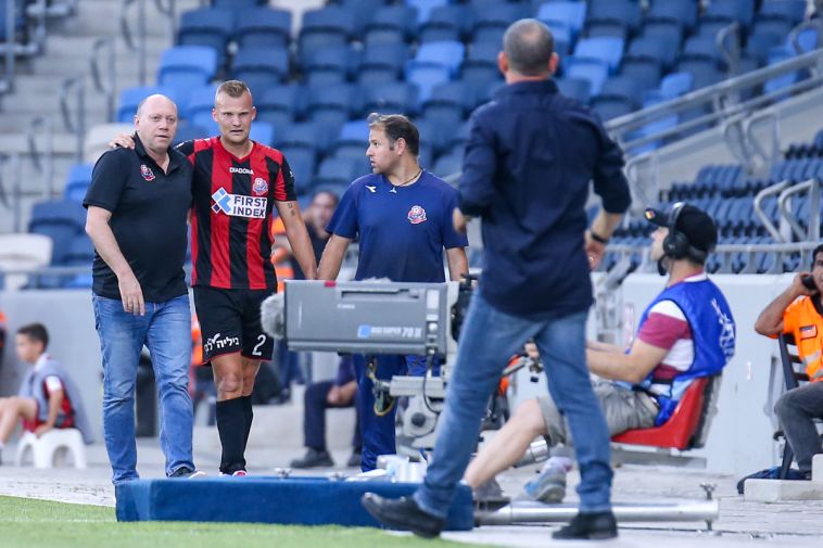 סיוסטדט הוחלף בגלל פציעה ופונה לבית החולים (מאור אלקסלסי)