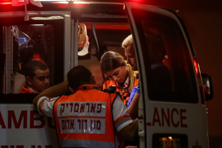 סיוסטדט באמבולנס. בספק לגמר הגביע (מאור אלקסלסי)