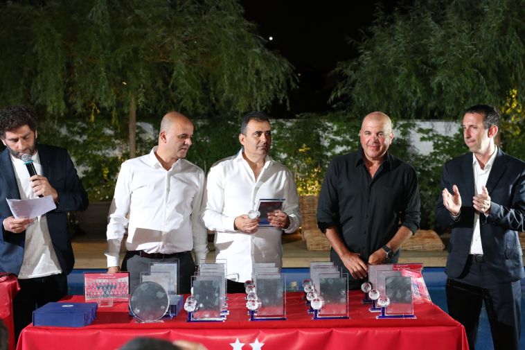 בעלי הפועל ת"א (הפועל ת"א, האתר הרשמי) בעלי הפועל ת"א (הפועל ת"א, האתר הרשמי)
