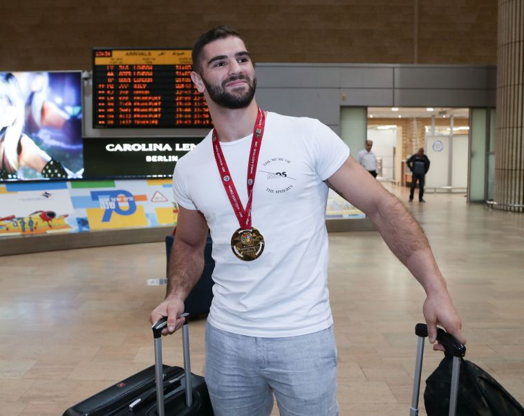 פלצ'יק. "לעשות את זה באבו דאבי עושה את זה יותר מרגש" (דני מרון) פלצ'יק. "לעשות את זה באבו דאבי עושה את זה יותר מרגש" (דני מרון)