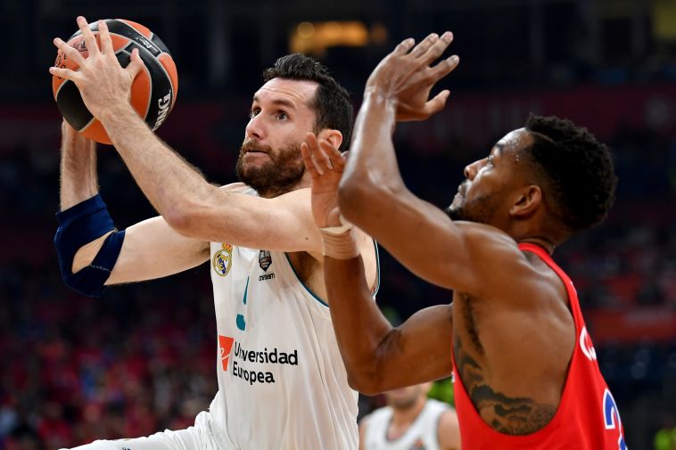 רודי פרננדס. 