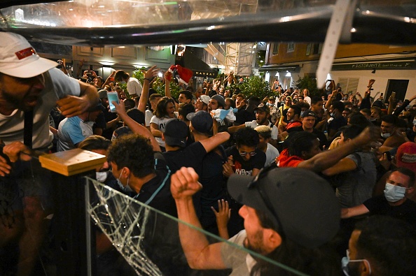 במארסיי חוגגים את ההפסד של פ.ס.ז' בגמר