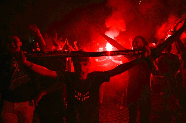 במארסיי חוגגים את ההפסד של פ.ס.ז' בגמר