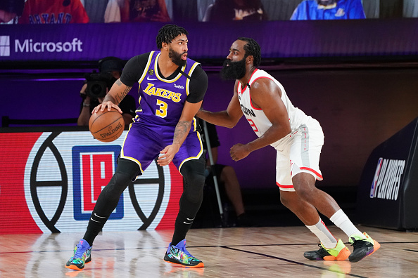 ג'יימס הארדן נצמד לאנתוני דייויס