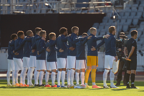 This image has an empty alt attribute; its file name is 1008072