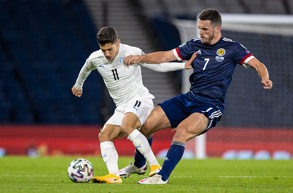 מנור סולומון מול ג'ון מקגין