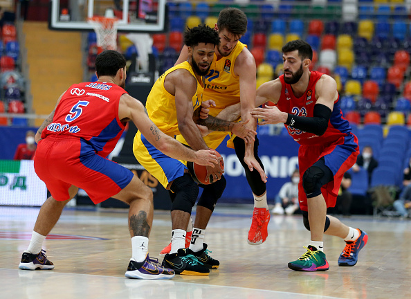 טיילר דורסי, דראגן בנדר