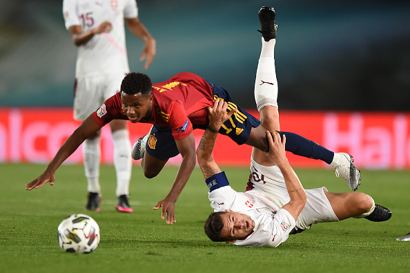 This image has an empty alt attribute; its file name is 1011997