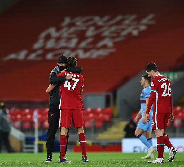 קלופ מברך את פיליפס