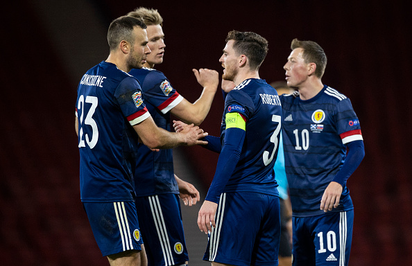 אנדי רוברטסון ושחקני סקוטלנד