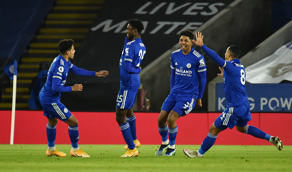 This image has an empty alt attribute; its file name is 1027487