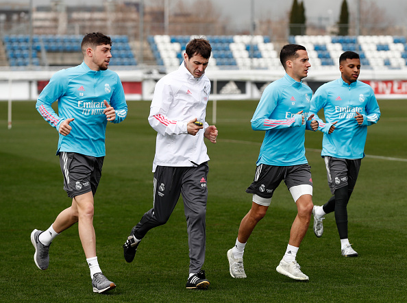 This image has an empty alt attribute; its file name is 1034859