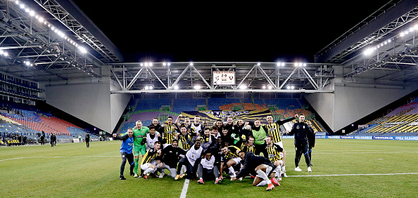 שחקני ויטסה ארנהיים חוגגים