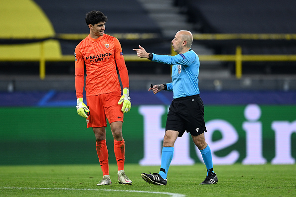 This image has an empty alt attribute; its file name is 1036767