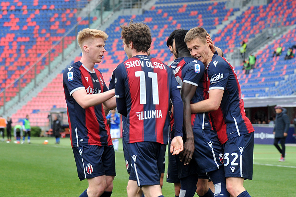 שחקני בולוניה חוגגים