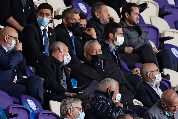 בני גנץ, חילי טרופר