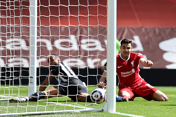 This image has an empty alt attribute; its file name is 1044384