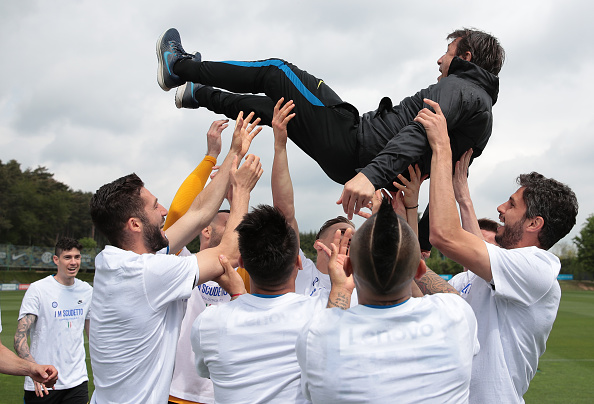 אנטוניו קונטה מונף על ידי שחקני אינטר