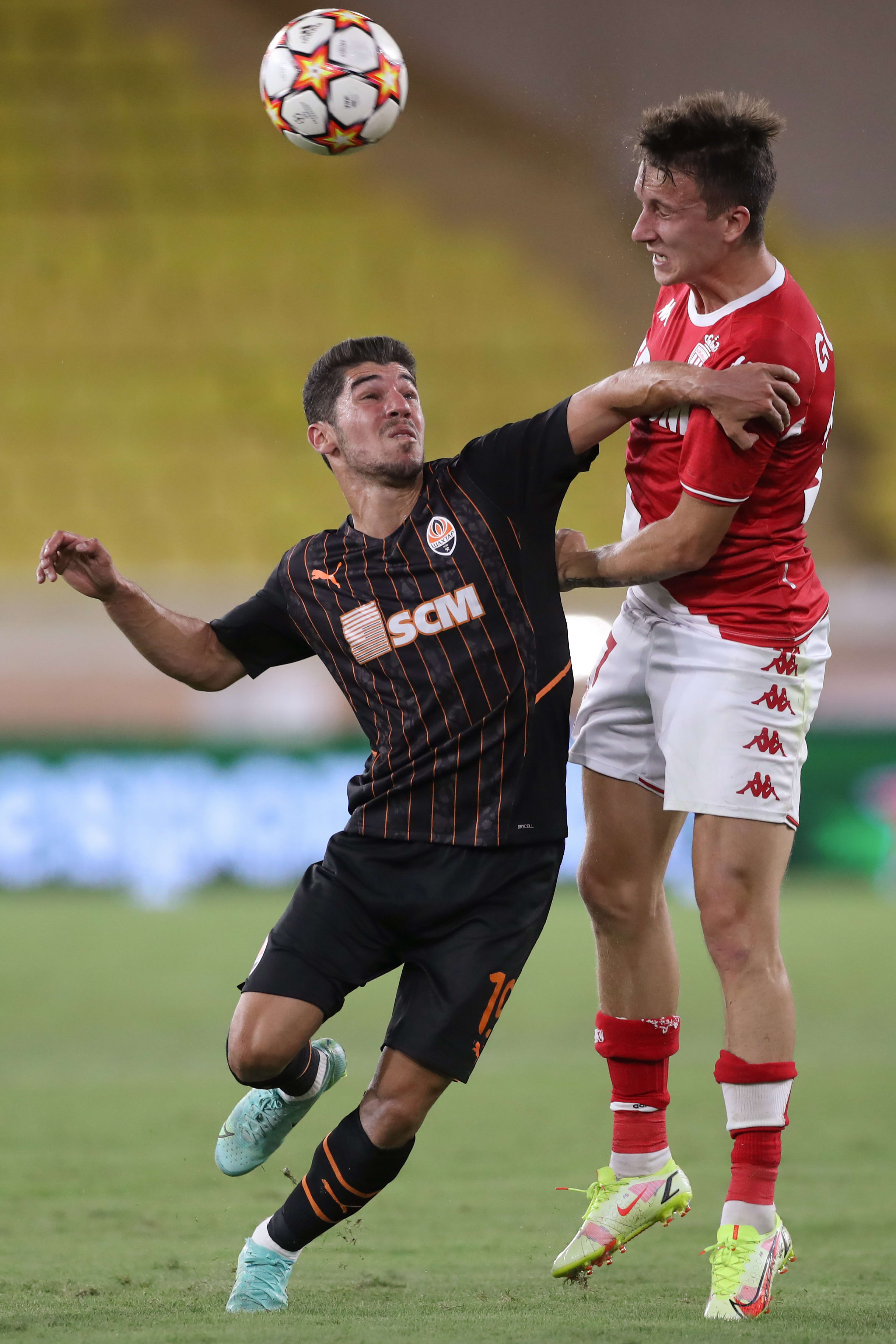 שחקן מונאקו אלכסנדר גולובין מול שחקן שחטאר דונייצק מנור סולומון