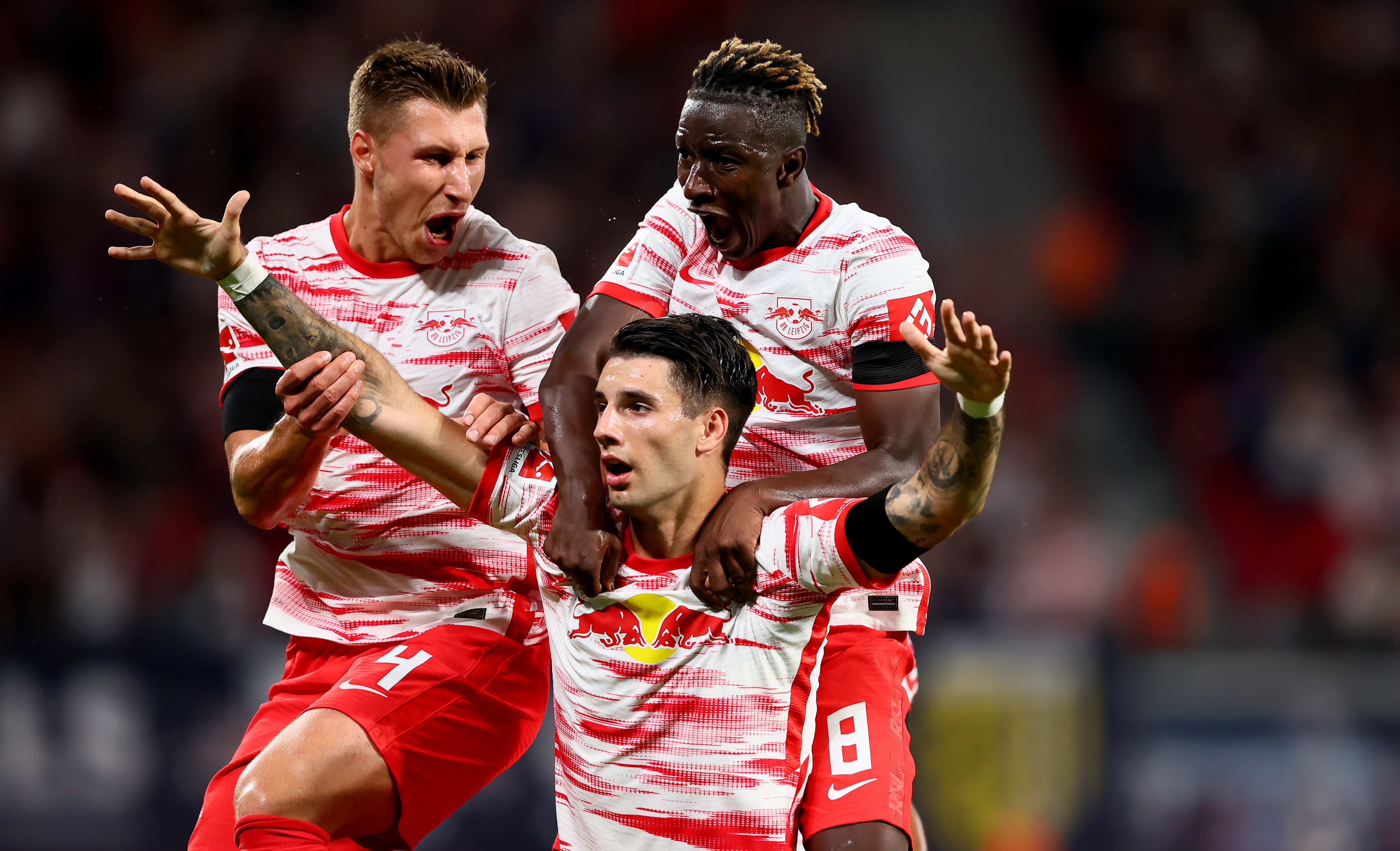 דומיניק סובוסלאי, אמאדו היידארה, ווילי אורבן