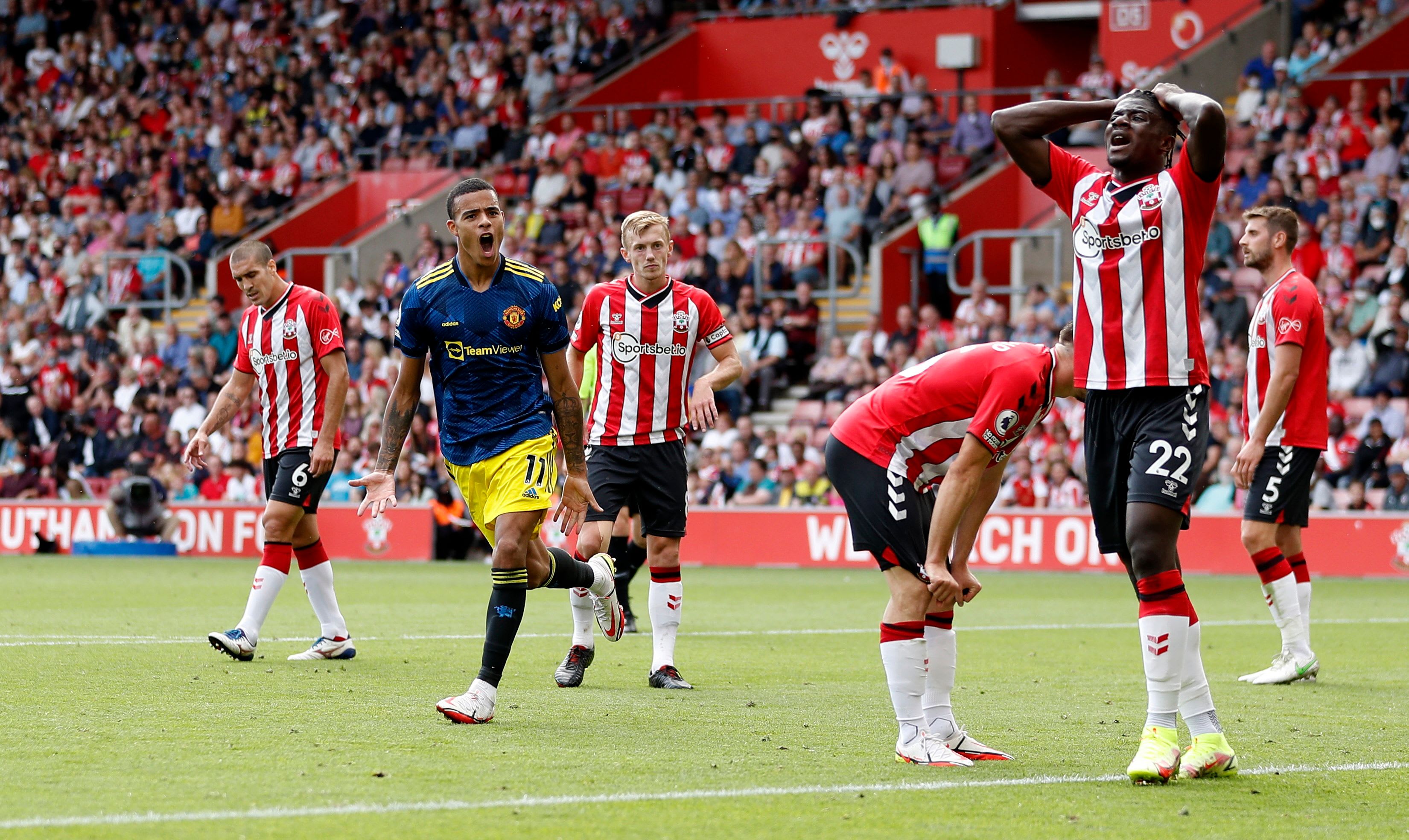 מייסון גרינווד שחקן מנצ'סטר יונייטד חוגג מול סאות'המפטון