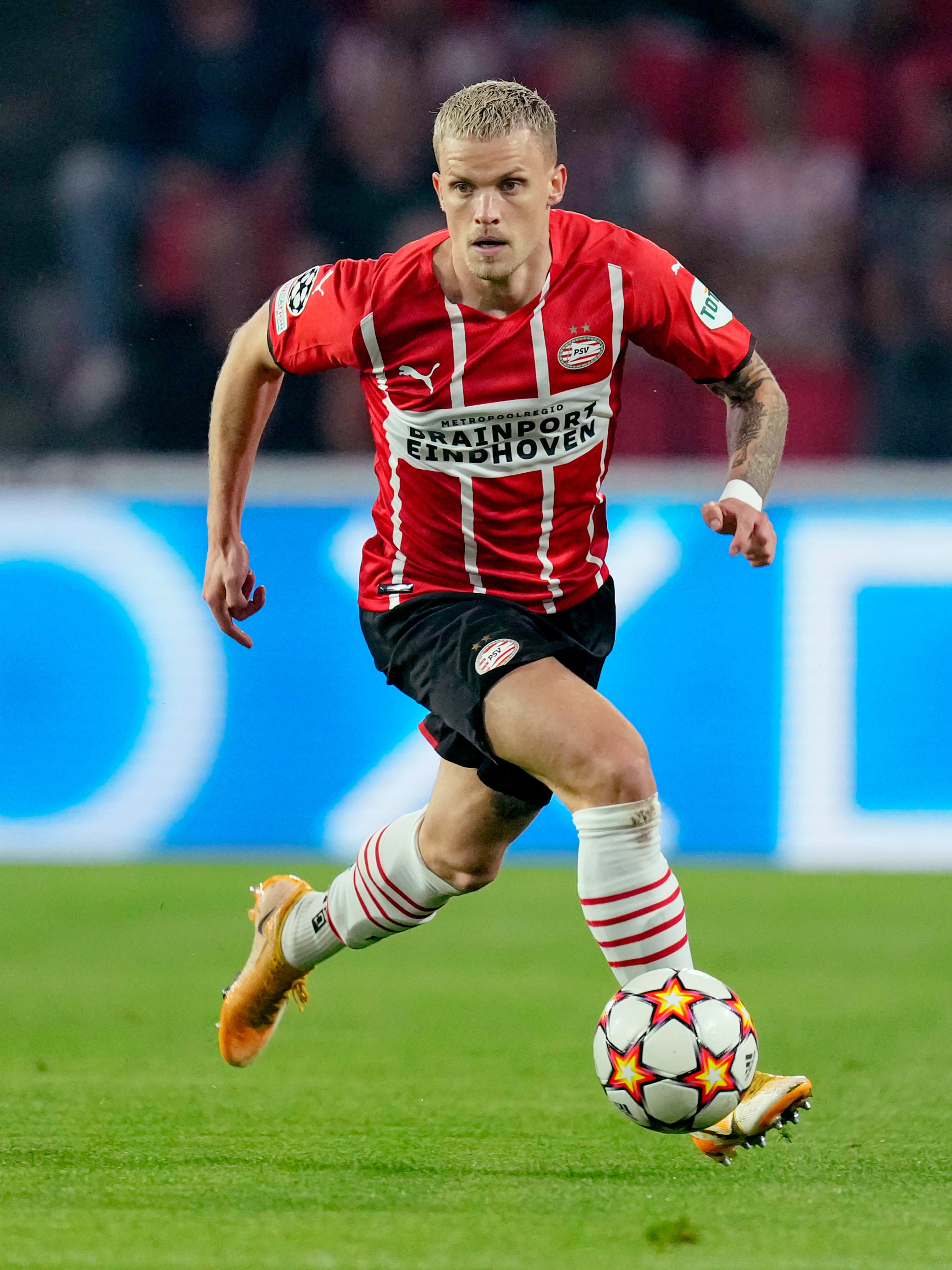 שחקן פ.ס.וו איינדהובן פיליפ מקס