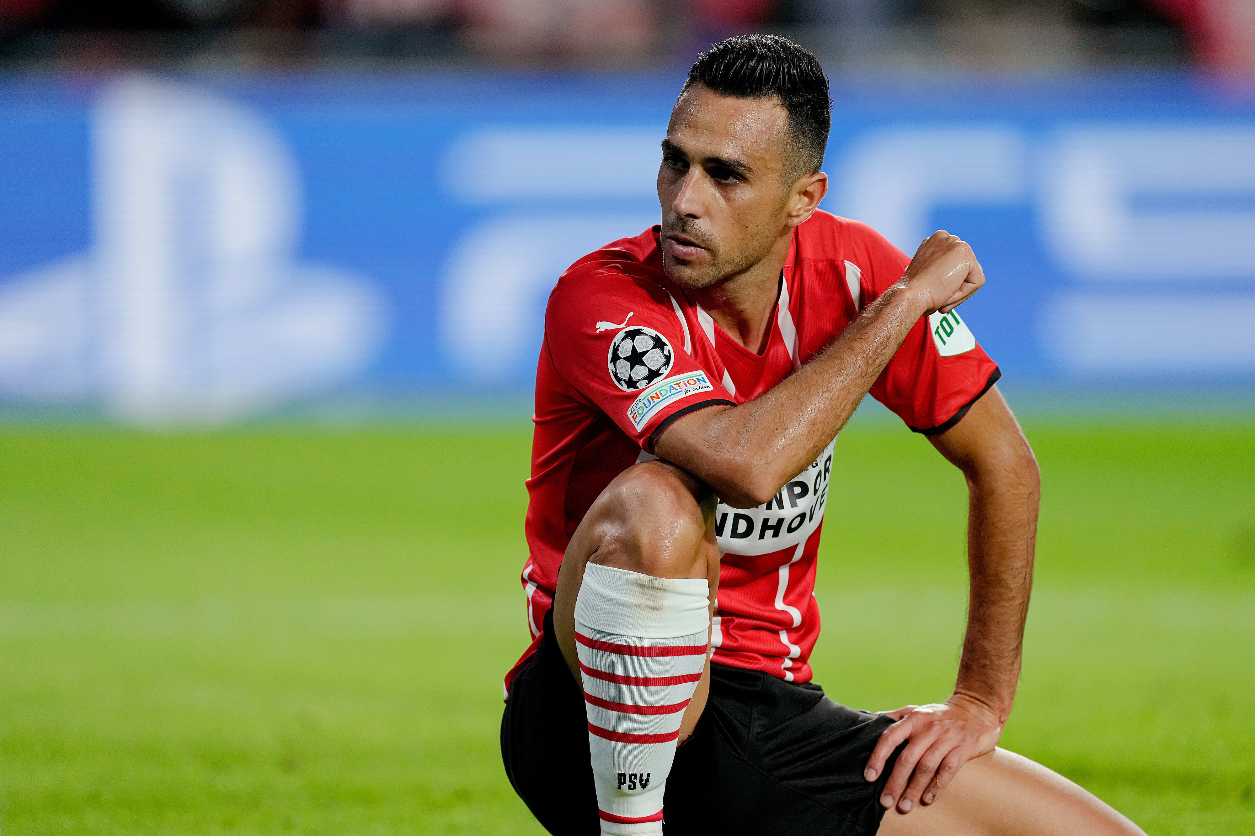 שחקן פ.ס.וו איינדהובן ערן זהבי