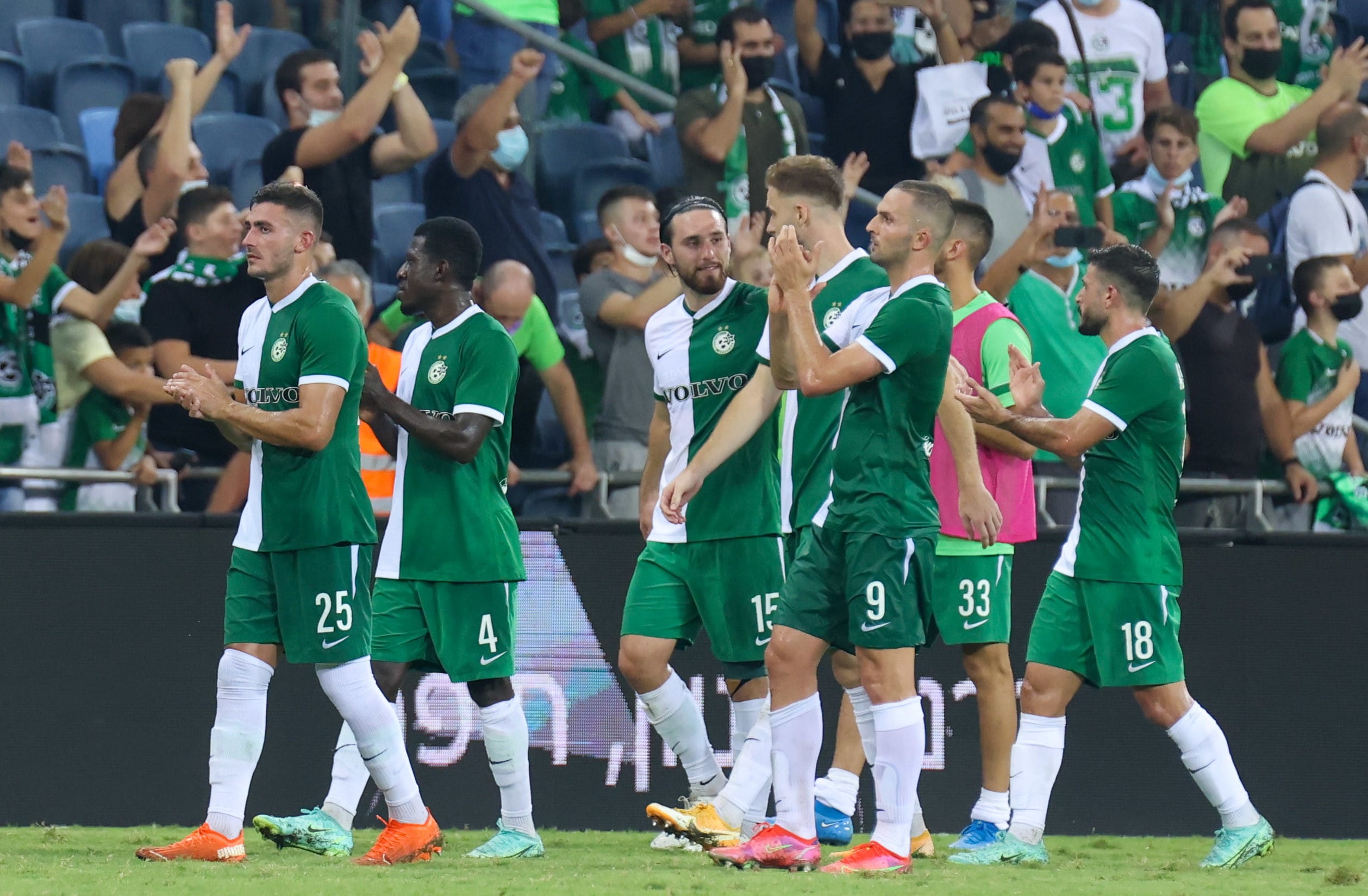 שחקני מכבי חיפה חוגגים, בן שהר