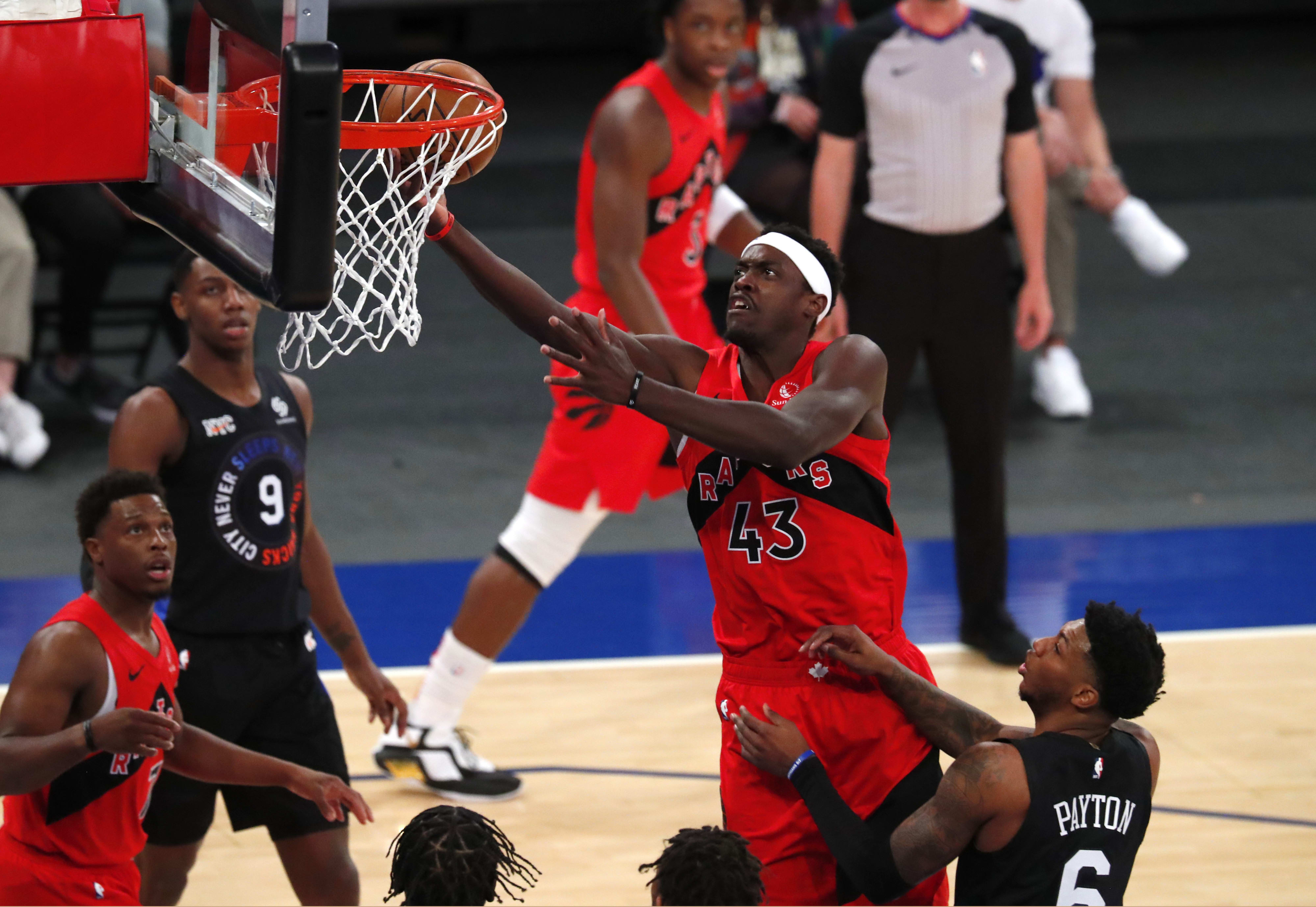 שחקן טורונטו ראפטורס פסקל סיאקם