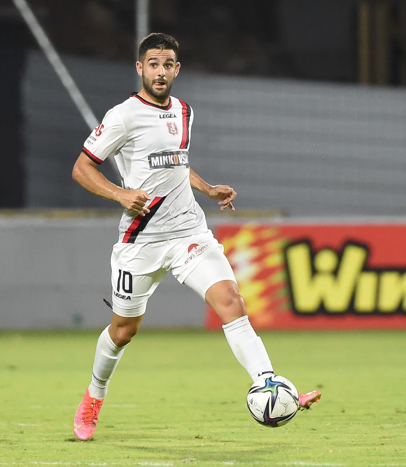 שחקן הפועל ירושלים גיא חדידה