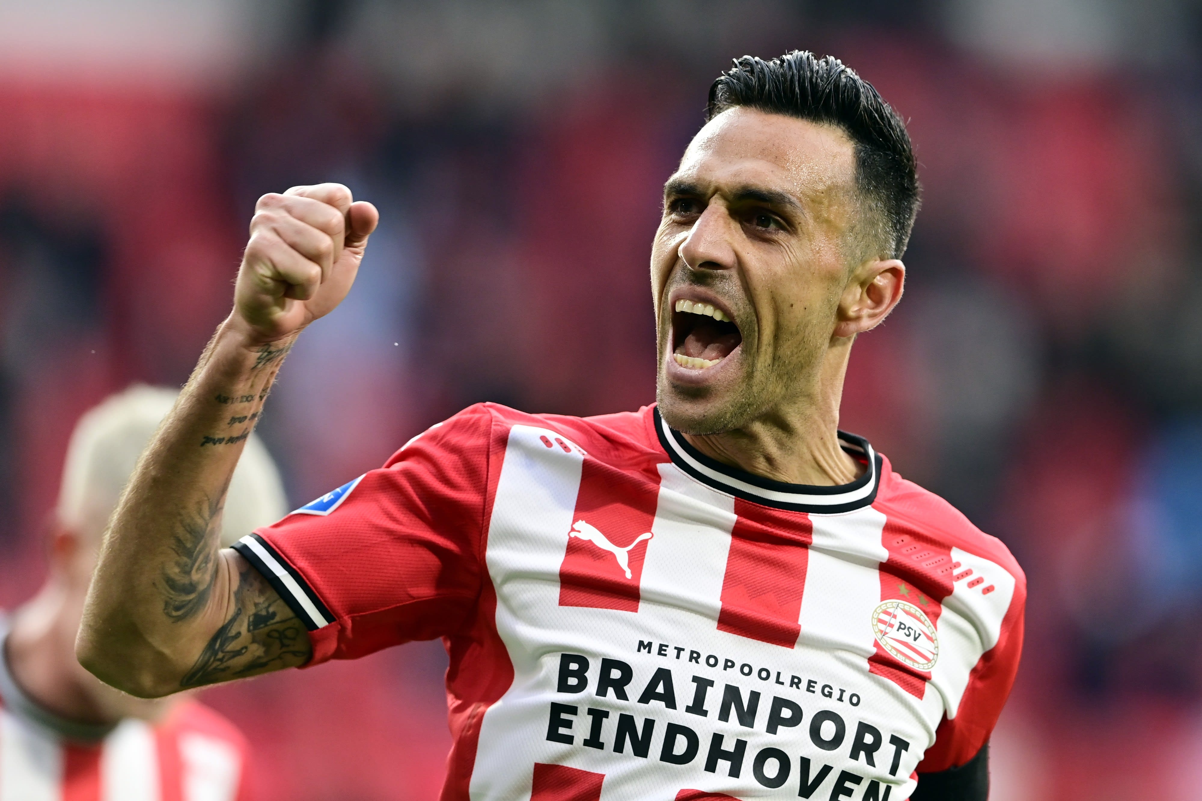 ערן זהבי שחקן פ.ס.וו איינדהובן חוגג שער