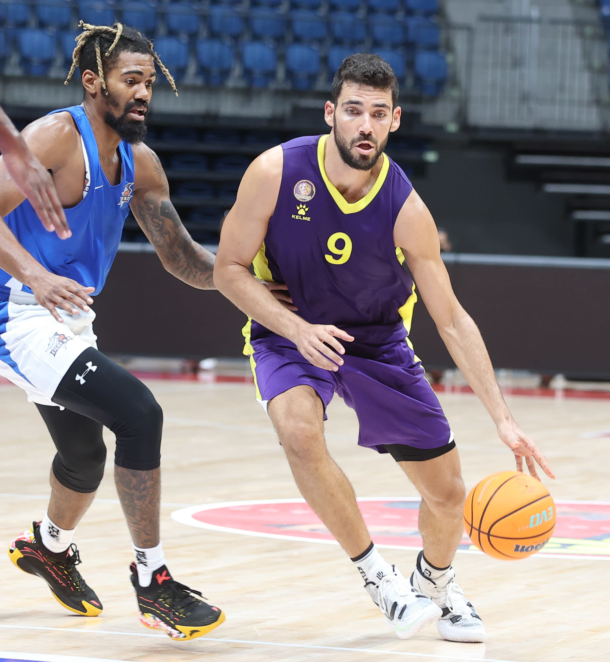 שחקן הפועל חולון רפי מנקו