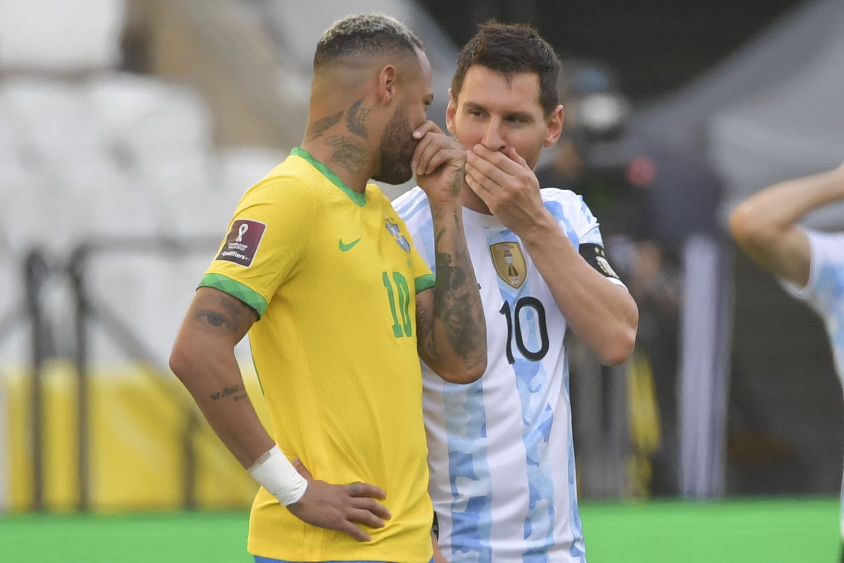ניימאר וליאונל מסי, שחקני נבחרת ברזיל וארגנטינה