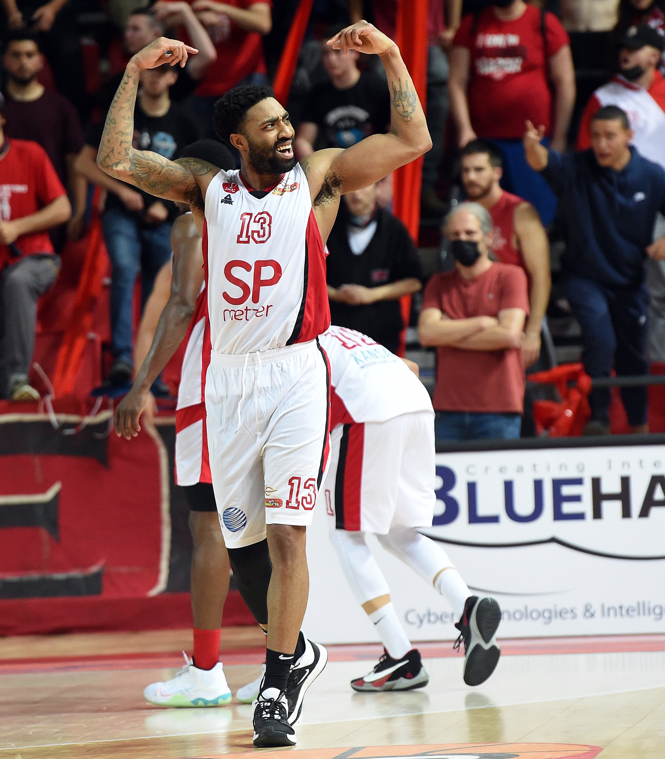 ג'יימס יאנג שחקן הפועל תל אביב