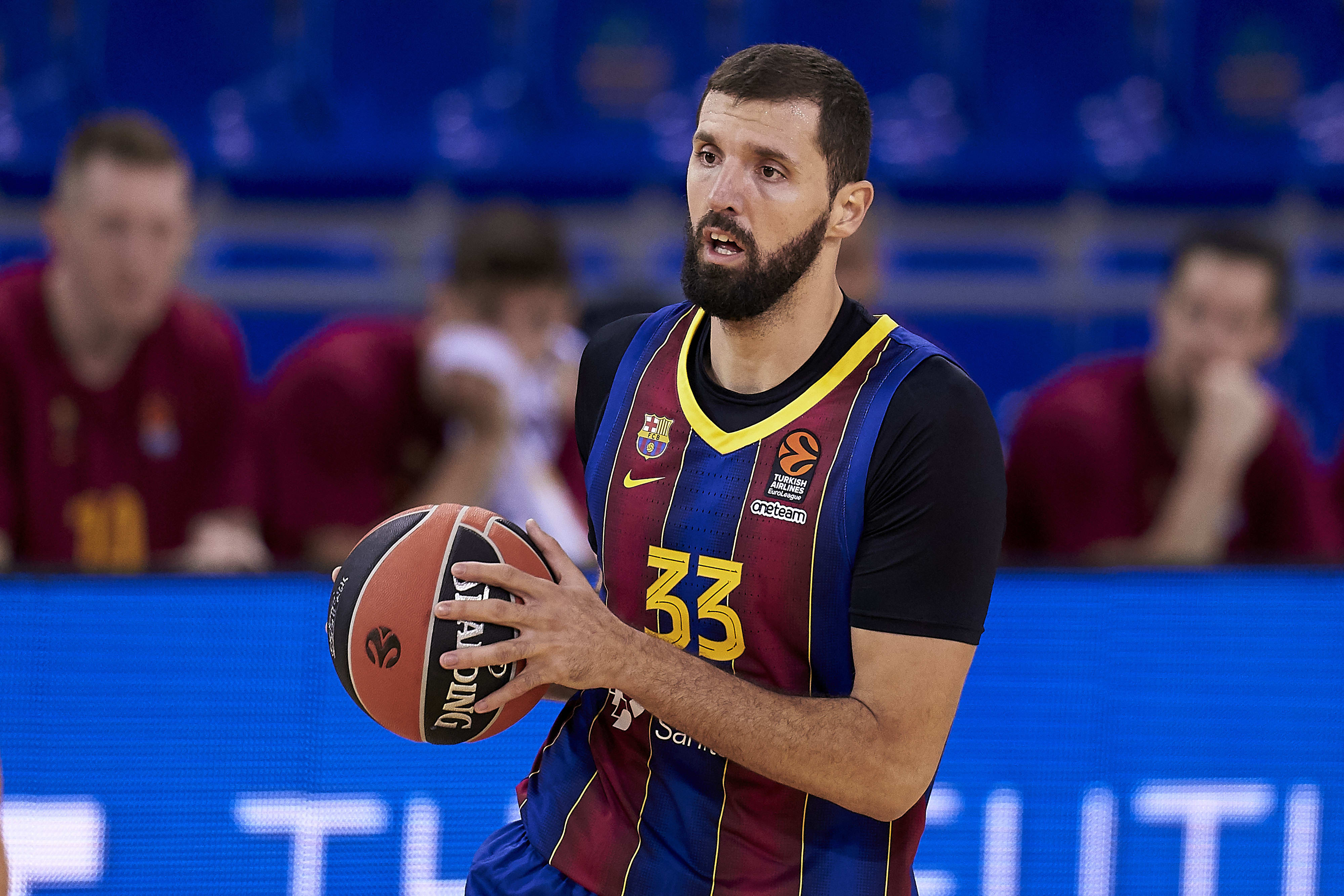 ניקולה מירוטיץ' שחקן ברצלונה