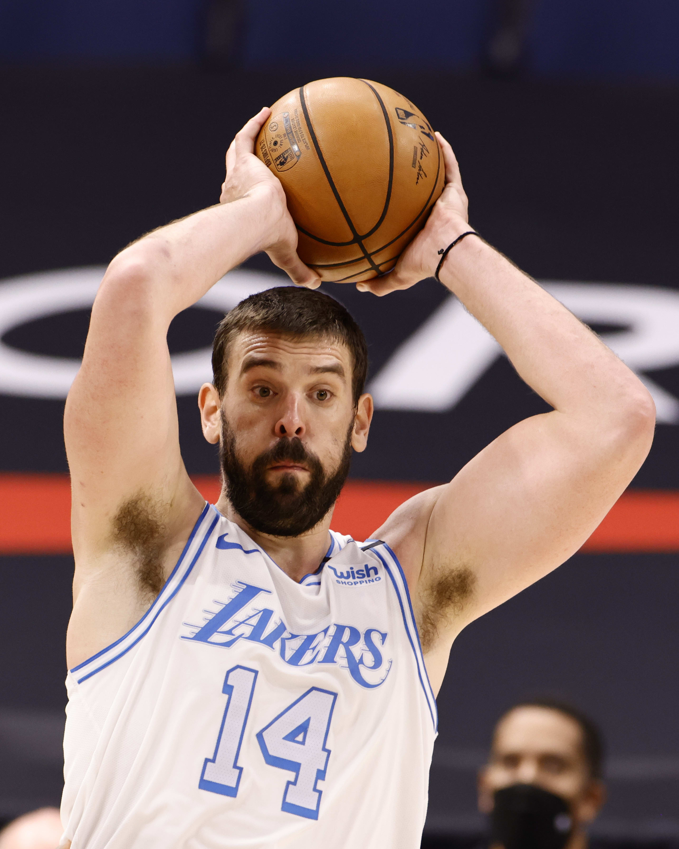 שחקן לוס אנג'לס לייקרס מארק גאסול