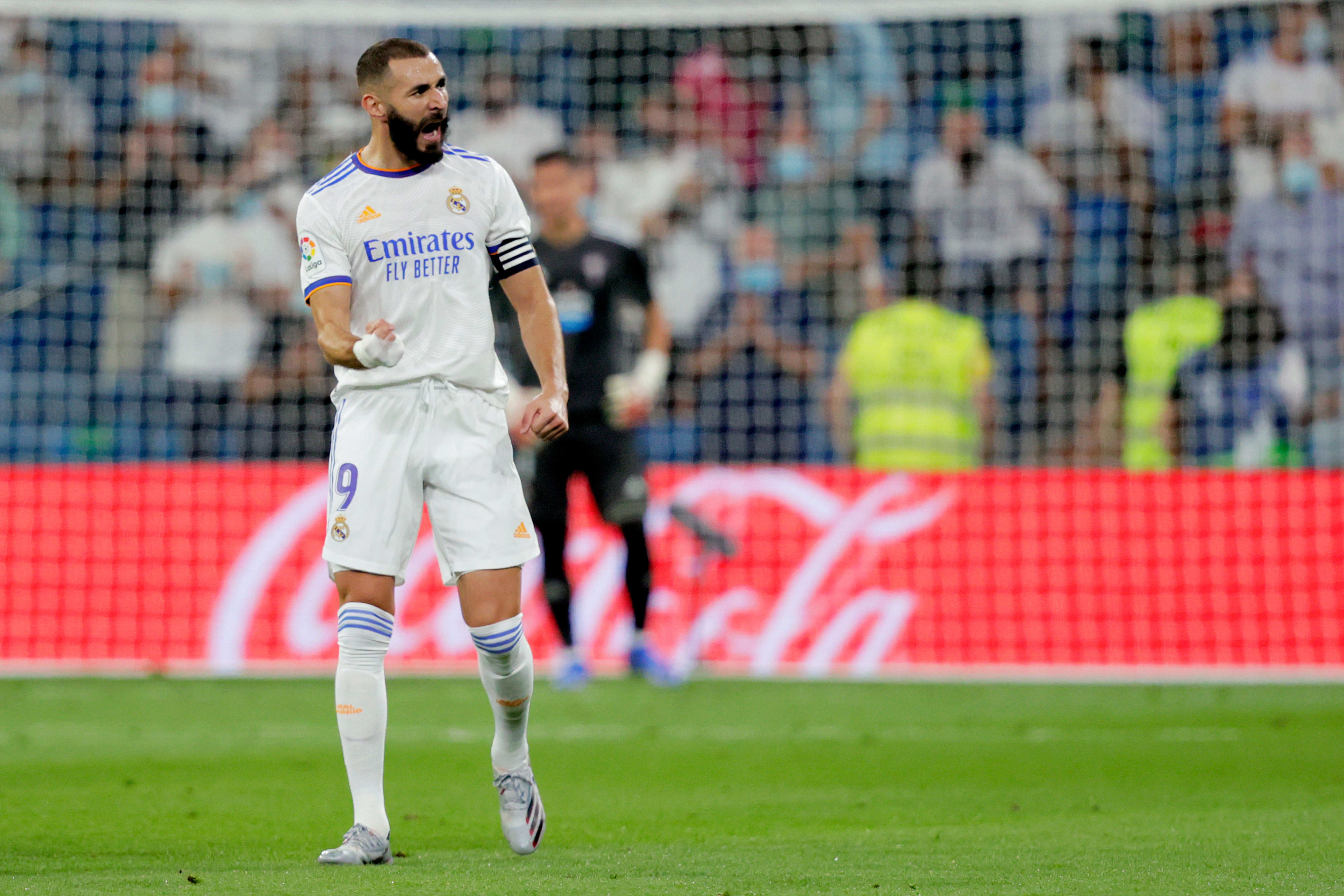 קארים בנזמה שחקן ריאל מדריד חוגג