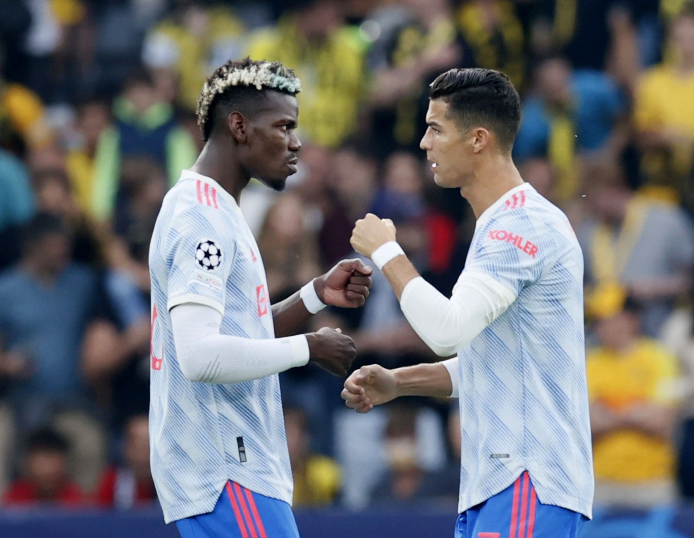 כריסטיאנו רונאלדו עם פול פוגבה שחקני מנצ'סטר יונייטד