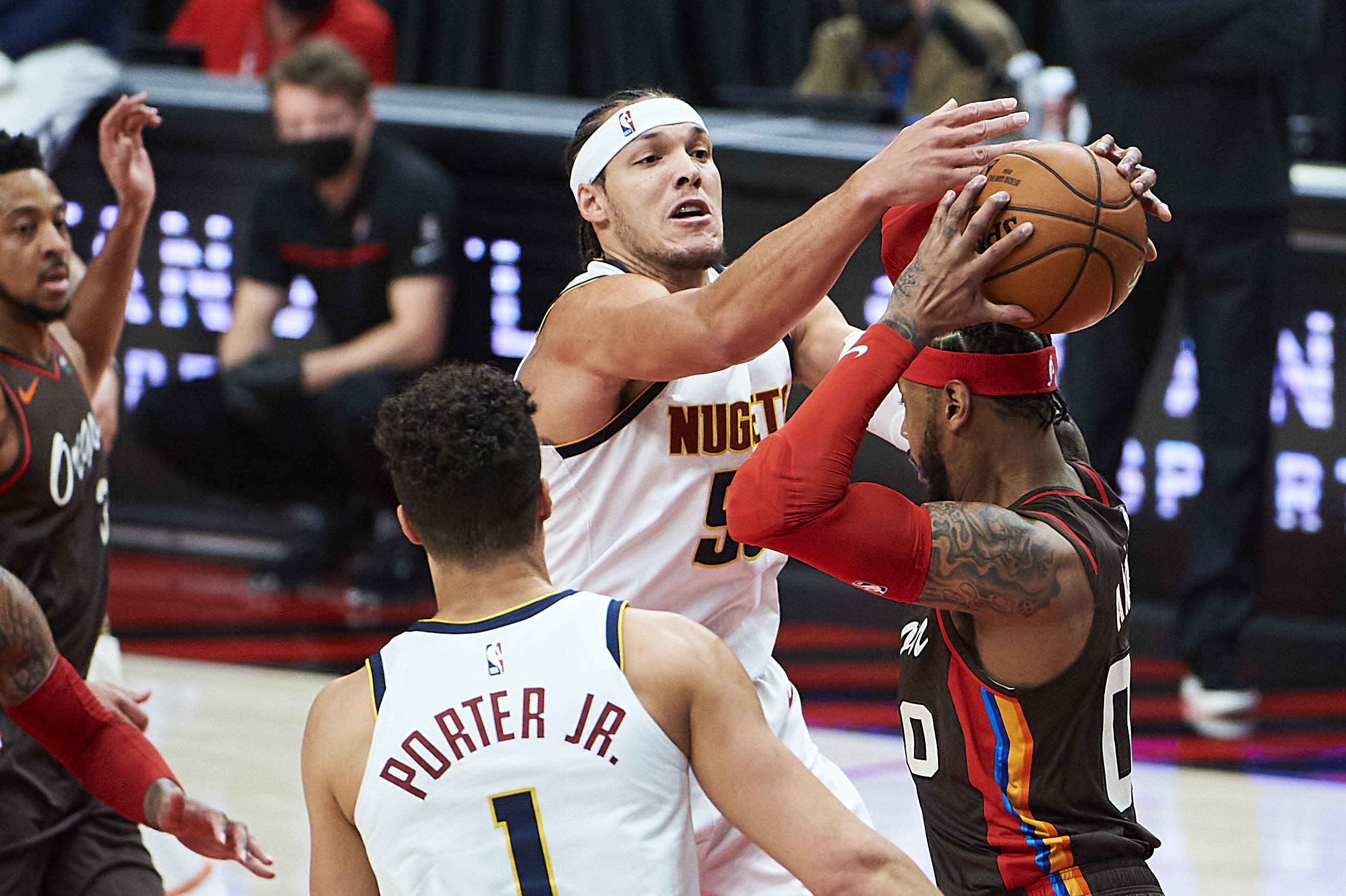 ארון גורדון דנבר נאגטס מול פורטלנד